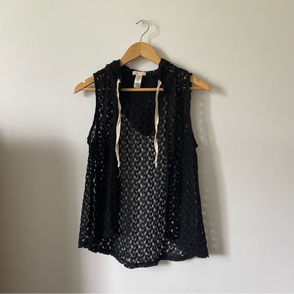 L8ter Cottagecore Black Crochet Hooded Vest Jacket Cardigan Medium - Picture 2 of 5